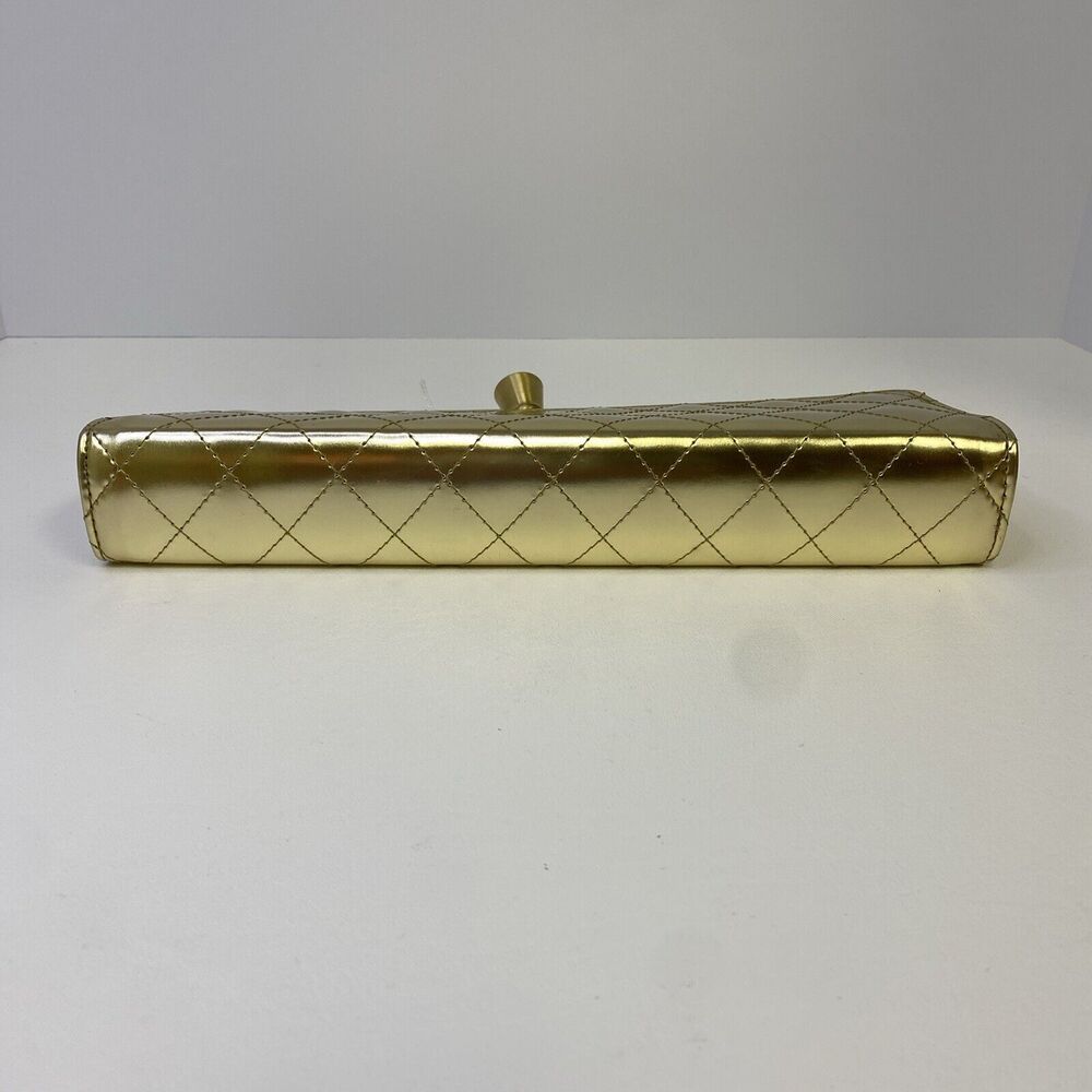 Sondra Roberts Clutch with Removal Chain Kiss Lock Closure Gold Metallic Quilted - Picture 9 of 10